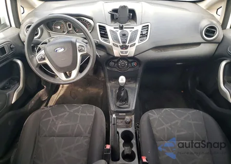 2013 Ford Fiesta Se z USA, uszkodzony, nr VIN 3FADP4BJ5DM194561